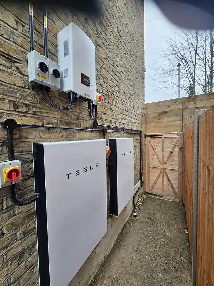 Commercial battery energy storage system at a UK business site